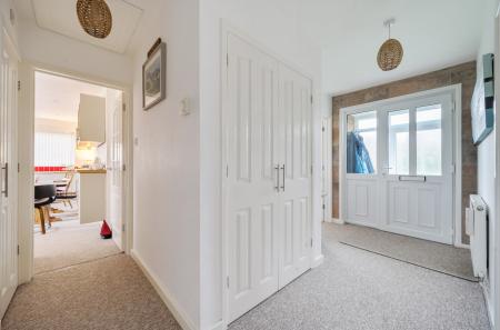 1416552-5-69973e9...