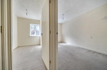 1438797-18-69dd34...