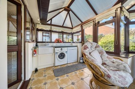 1416072-8-699326d...