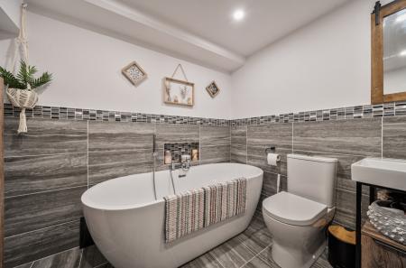 1408115-11-6984d0...