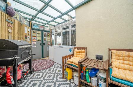 1375172-19-6909df...