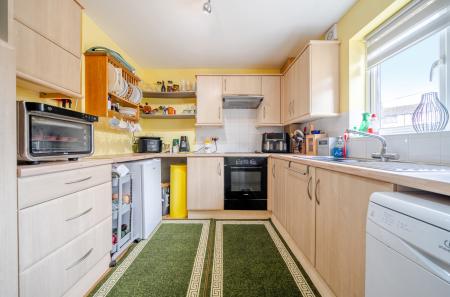 1375172-13-6909de...