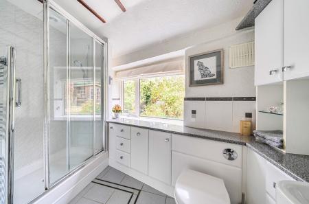 1358937-16-68f0f6...