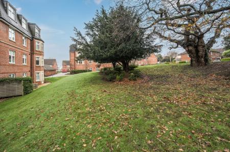 1393433-2-6943d09...