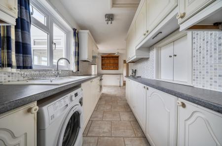 1420745-7-69a1d6d...