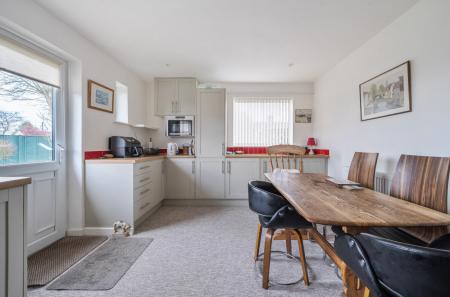 1416552-3-69973dd...