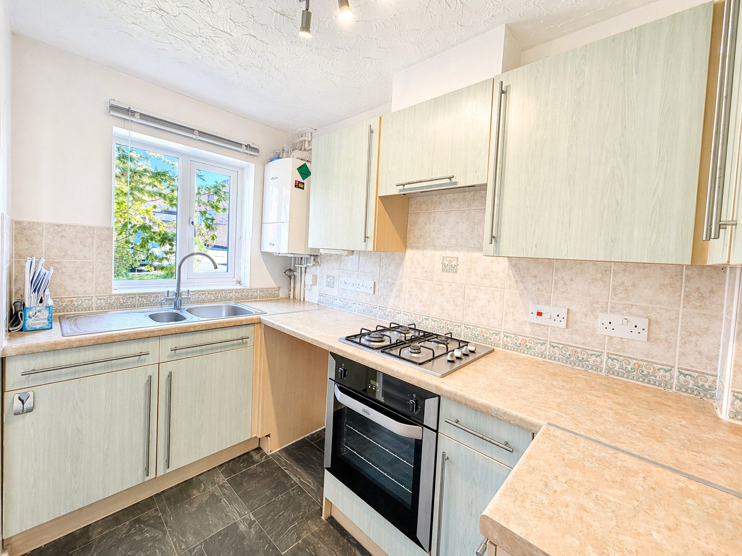 property-img