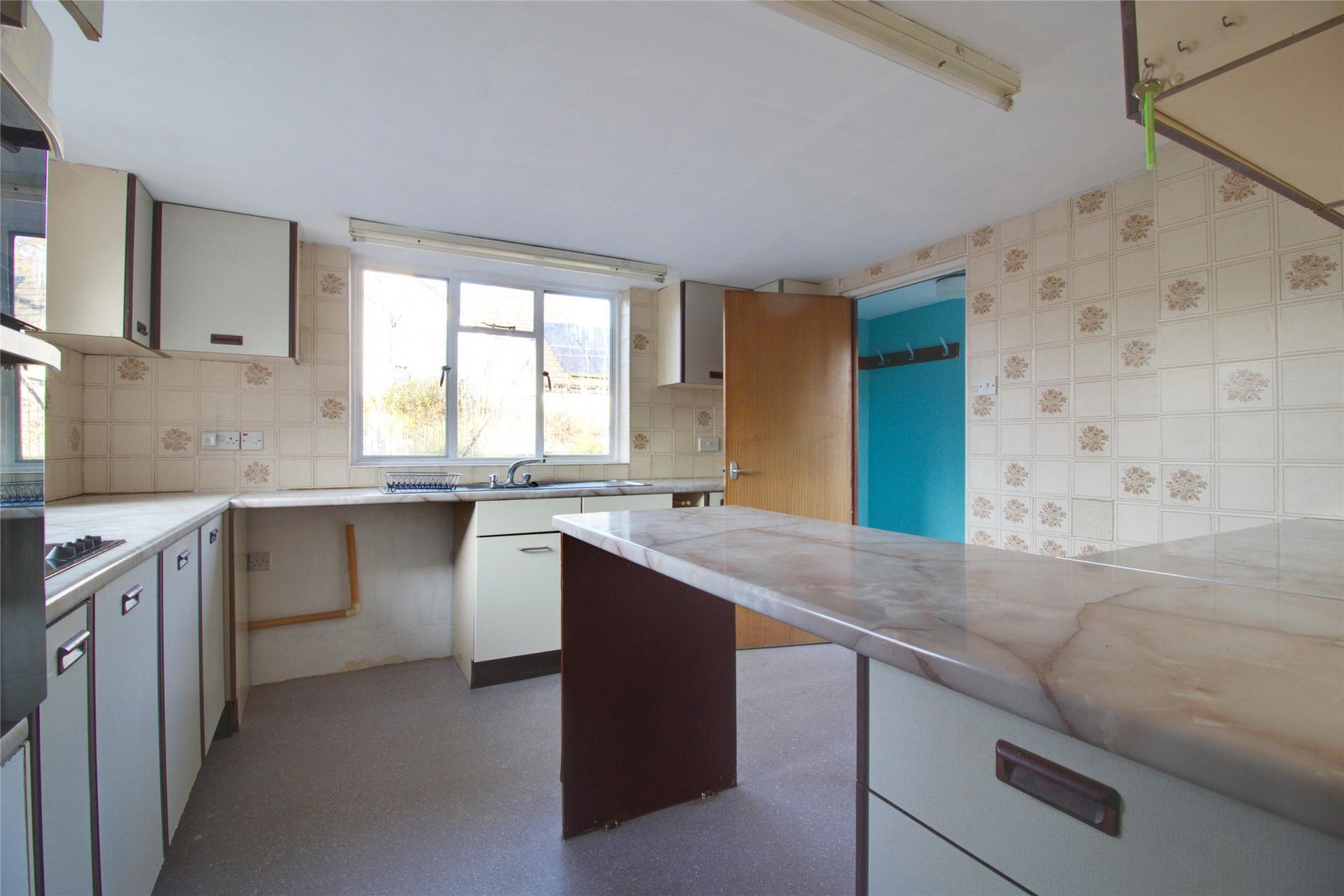 property-img