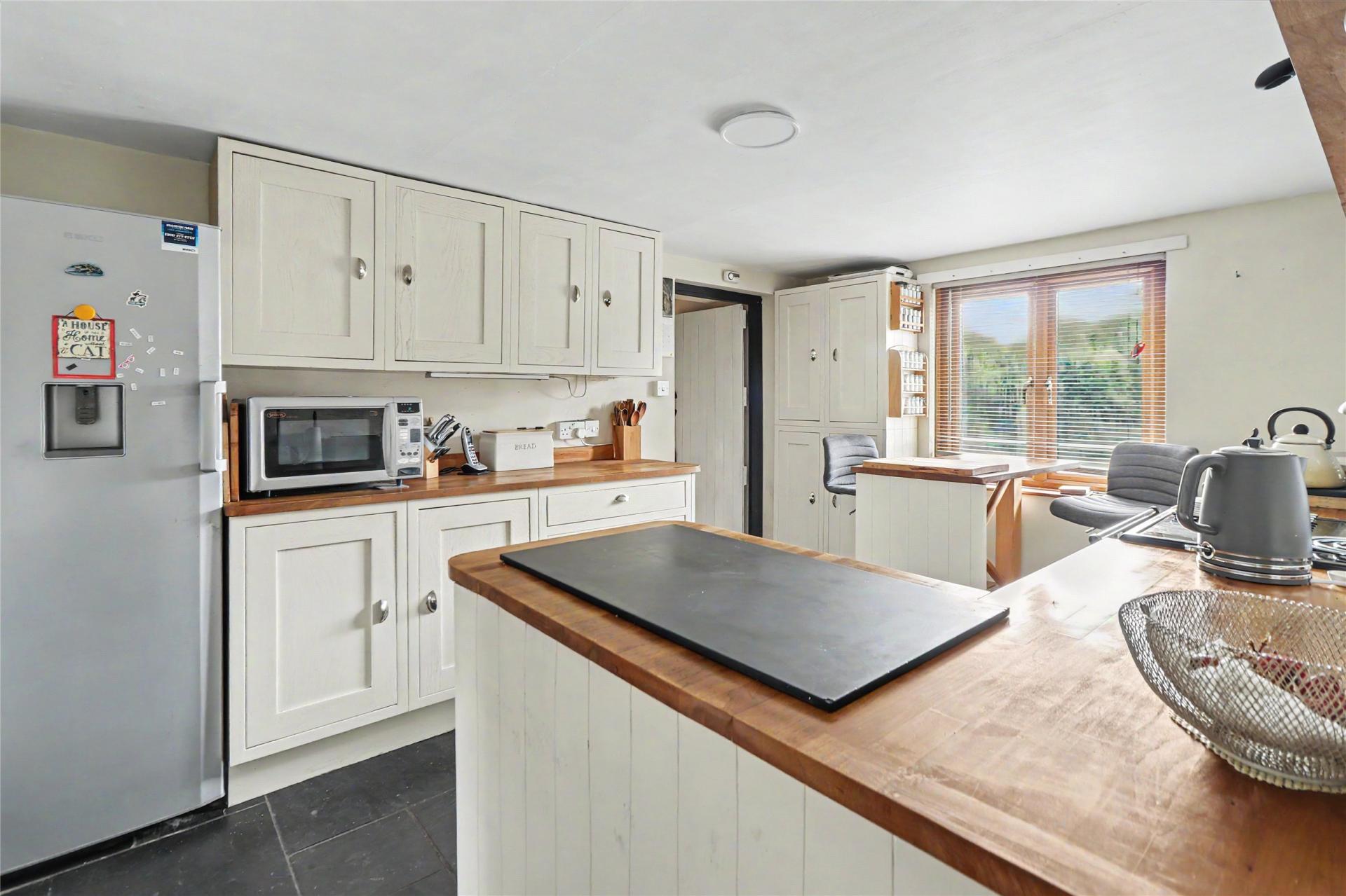 property-img