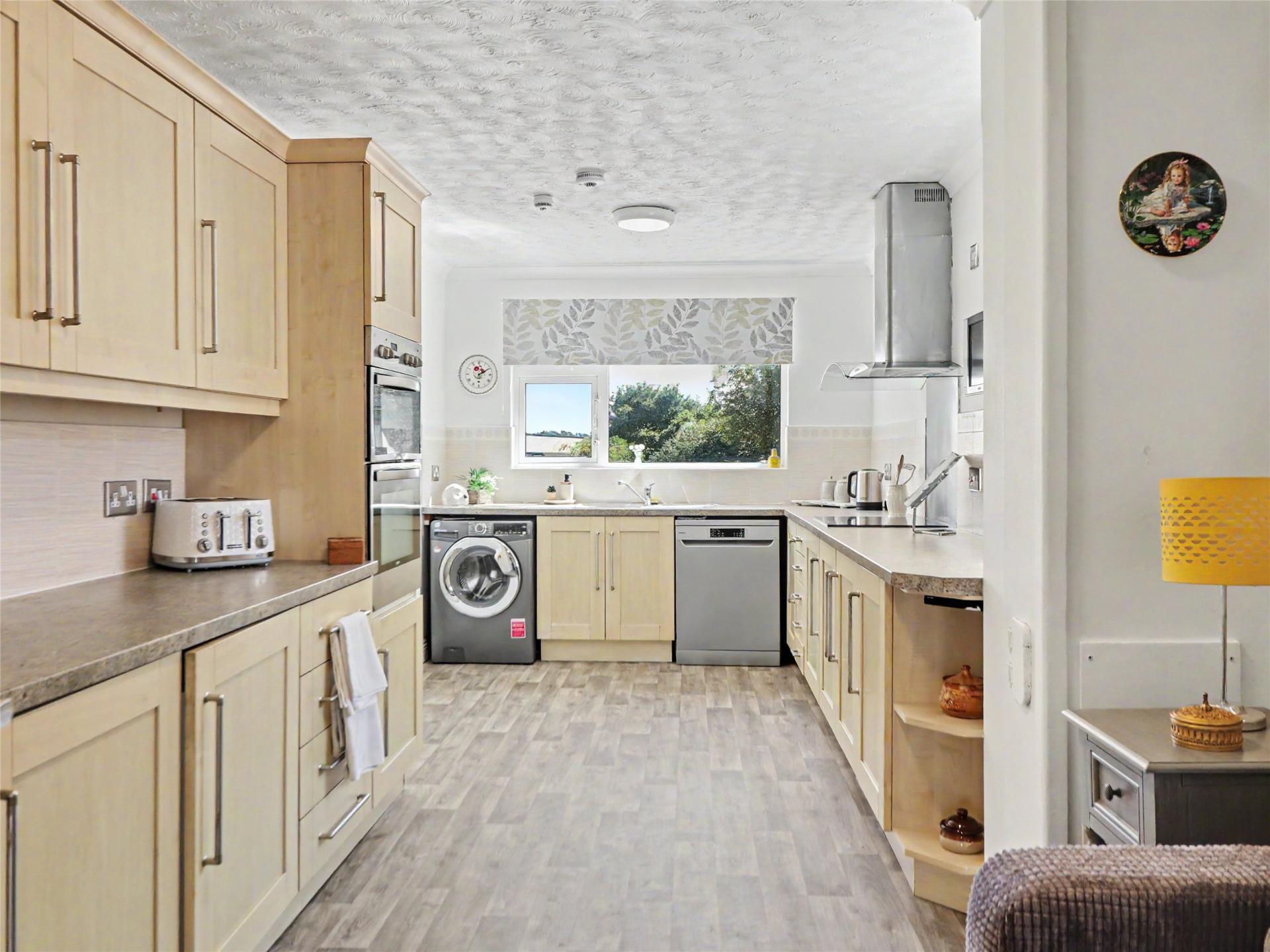 property-img