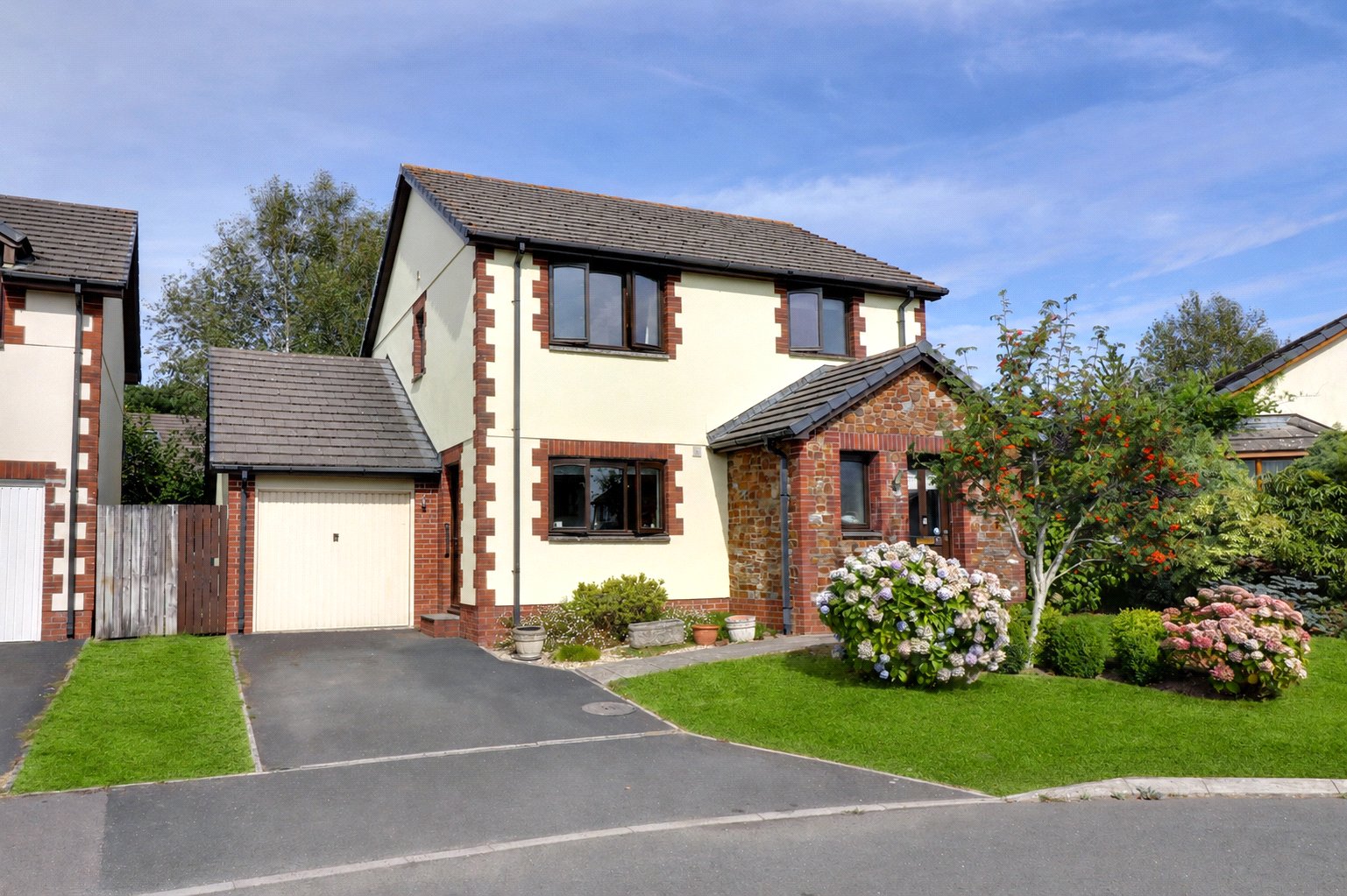 property-img