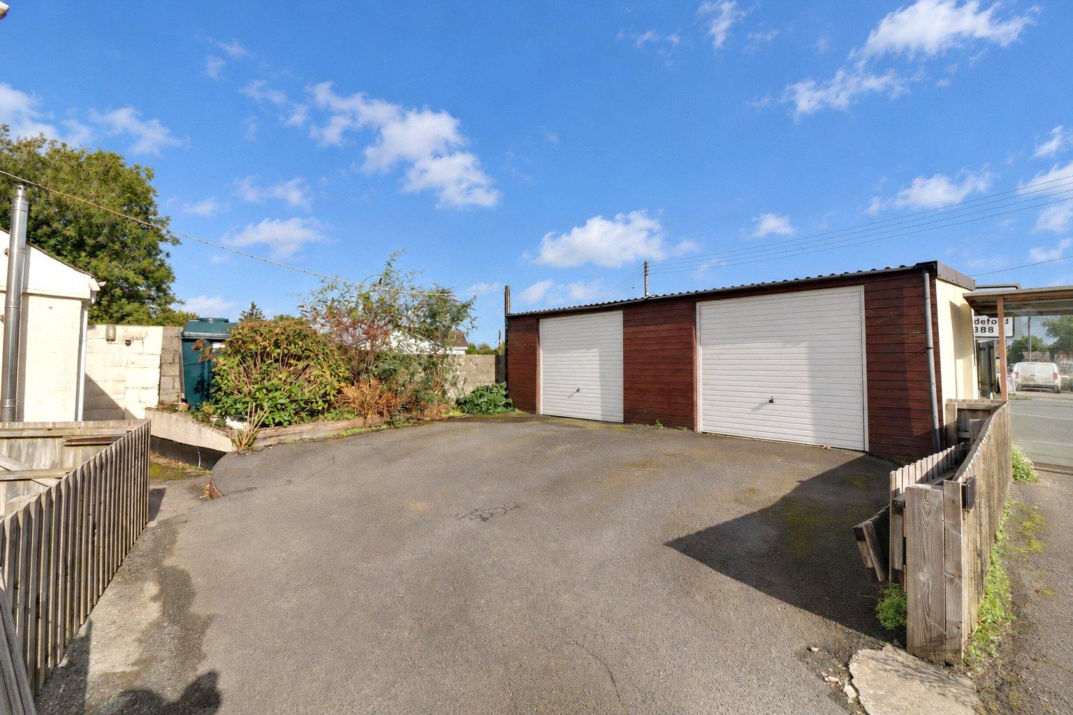 property-img