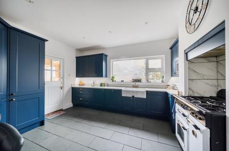 1434277-8-69c2c2f...