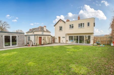 1434277-4-69c2c2b...