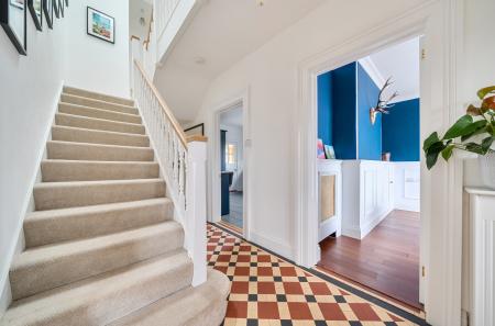 1434277-13-69c2c3...