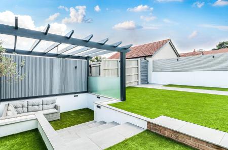 1330375-22-688d79...