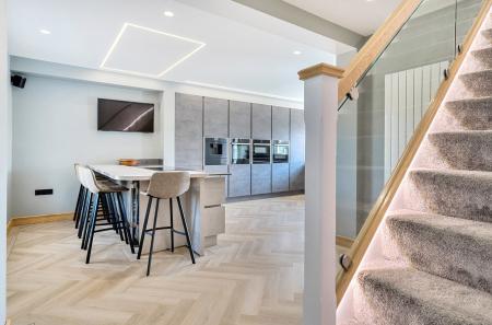 1330375-19-688d79...