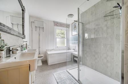 1364639-24-68ed2d...