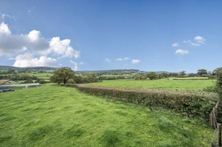 1364639-1-68ed2af...