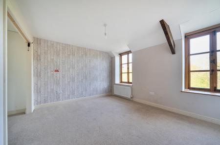 1370632-19-68ff9f...