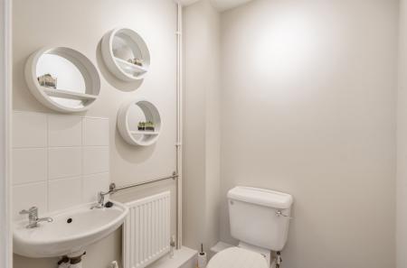 1374502-6-690a0df...