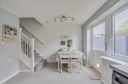 1374502-10-690a0e...