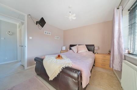 1387709-28-693c21...