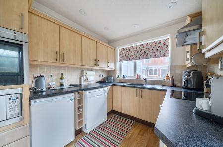 1403384-10-6970fc...