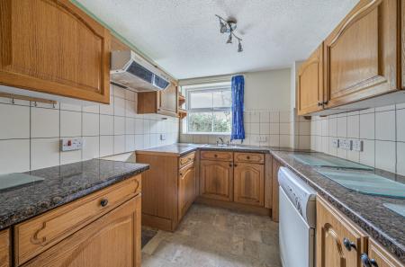 1407690-12-697ce8...