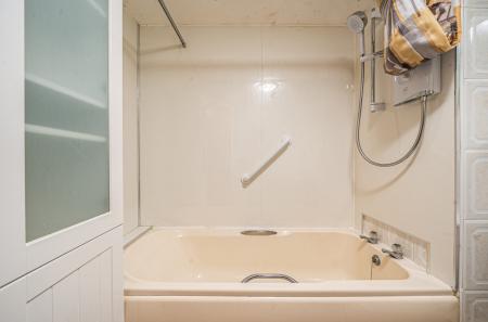 1407690-10-697ce8...