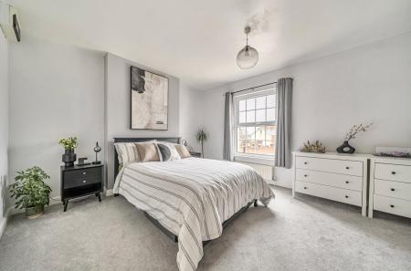 1405930-9-698200d...