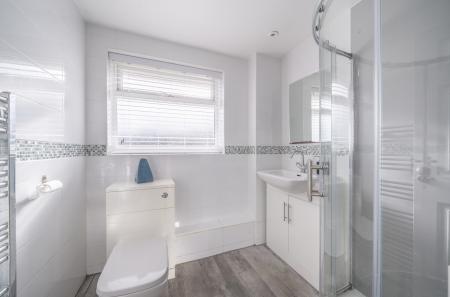 1410234-24-698625...