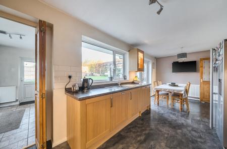 1419704-2-699de87...