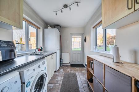 1419704-5-699de8a...