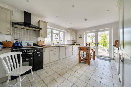 1431850-21-69c184...