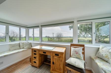 1431850-4-69c1829...