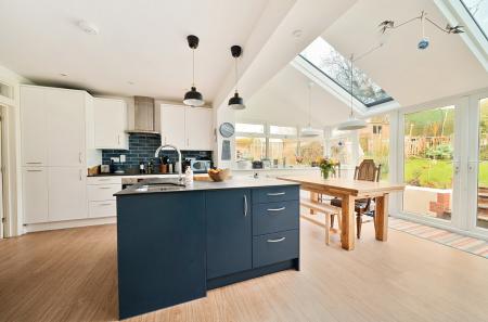 1433659-8-69c6710...