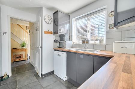 1439273-22-69ce80...