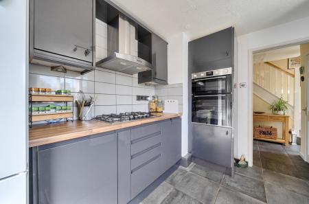 1439273-23-69ce80...