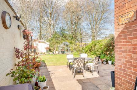 1439273-2-69ce7f3...