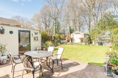 1439273-1-69ce7f3...