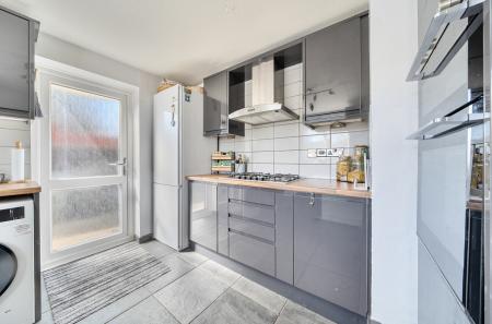 1439273-20-69ce80...