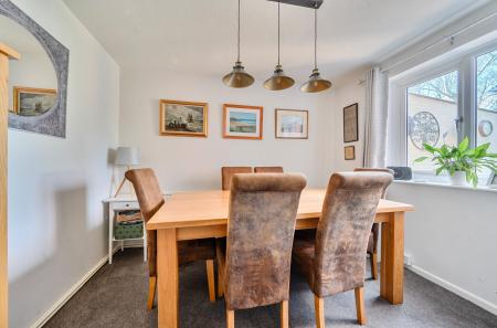 1439273-17-69ce80...