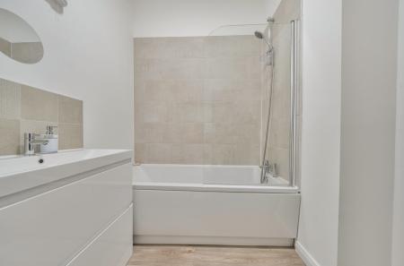 1432812-15-69c2c2...