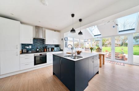 1433659-16-69c671...