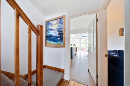 1433659-18-69c671...