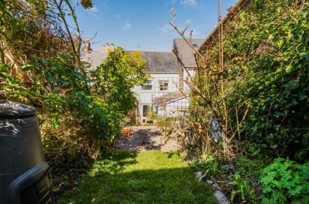 1438348-26-69d679...