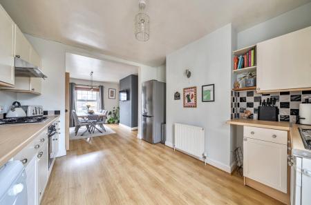 1405930-18-698203...