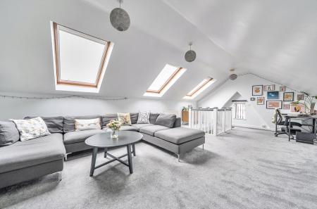 1405930-7-698200b...