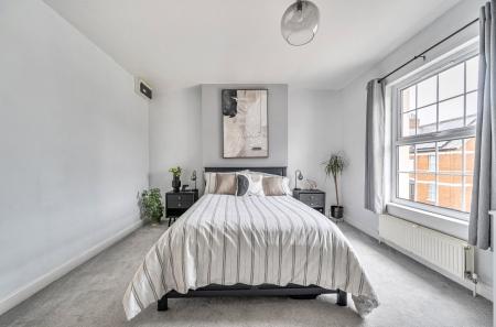 1405930-12-698201...